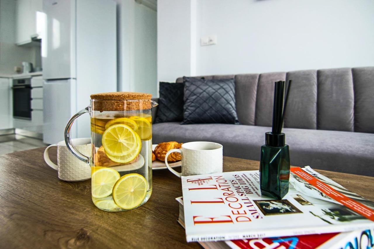 Phaedrus Living - Seaside Executive Flat Harbour 205 Daire